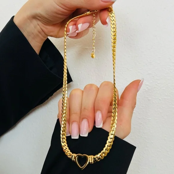 New Gold Sacred Heart Necklace Link Chain Minimalist Braided Choker - Picture 6 of 6